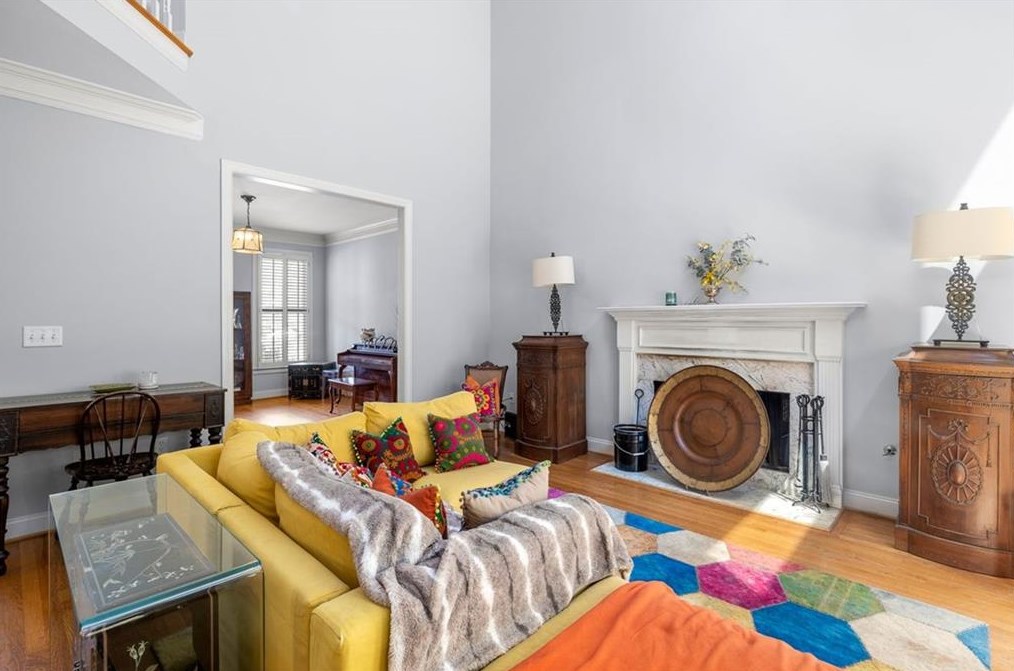 2134 Whittier Pl, Atlanta GA  30318-1954 exterior