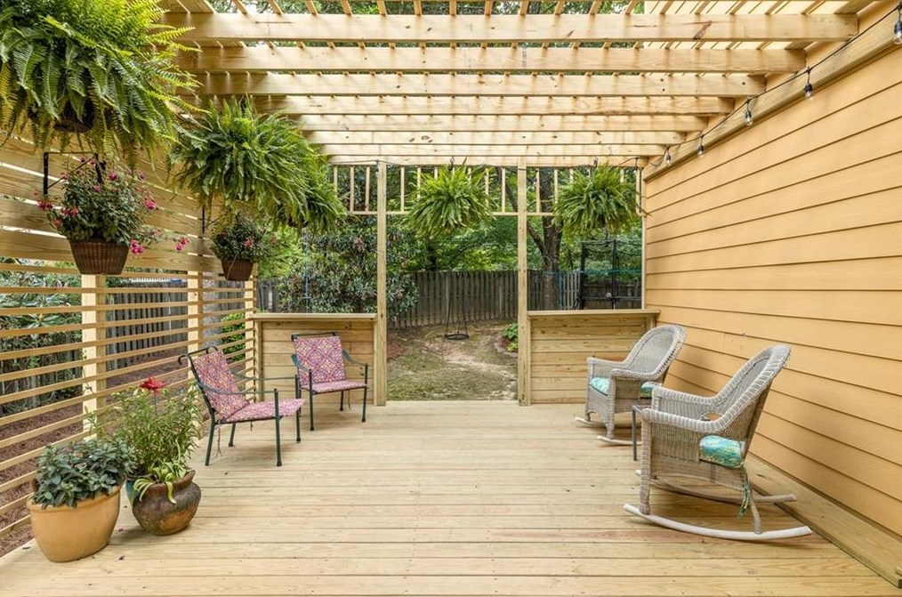 2134 Whittier Pl, Atlanta GA  30318-1954 exterior
