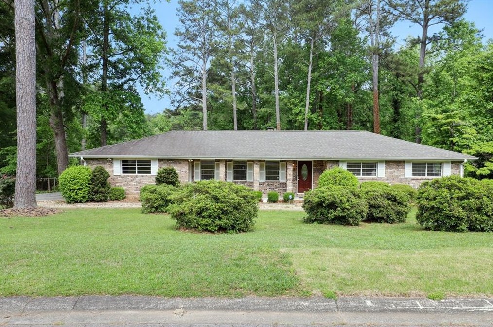 4880 Woodbrook Dr Sw, Mableton, GA 30126