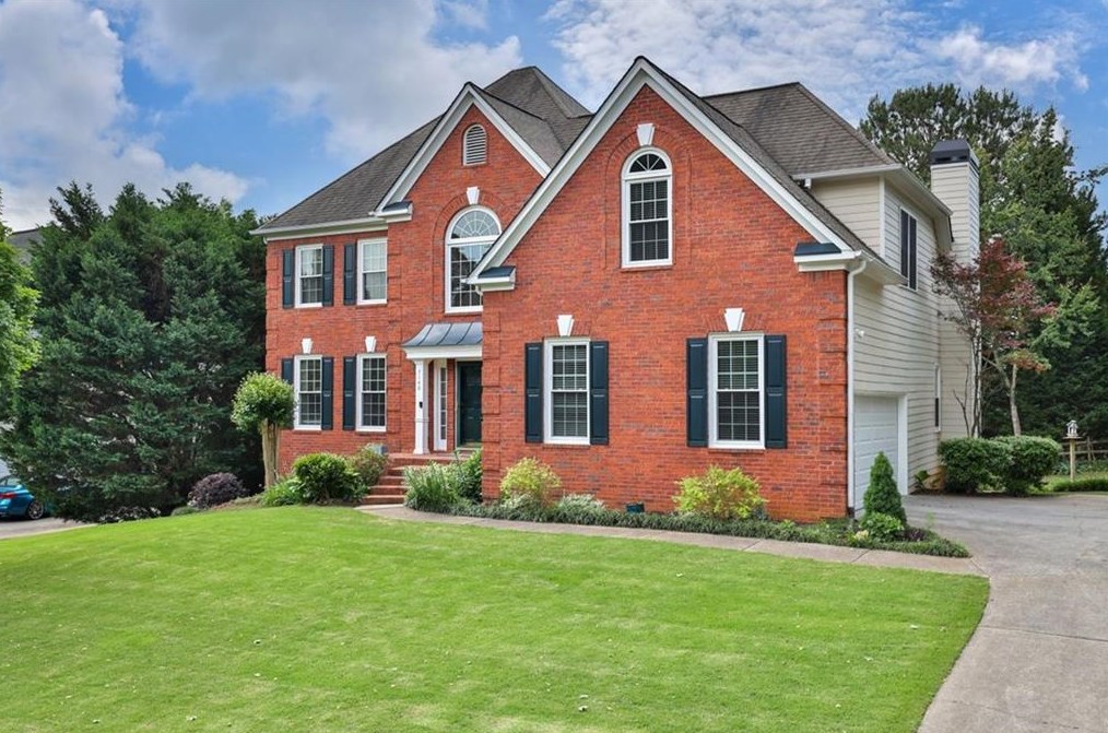 7140 Fawn Lake Dr, Alpharetta, GA 30005-3648