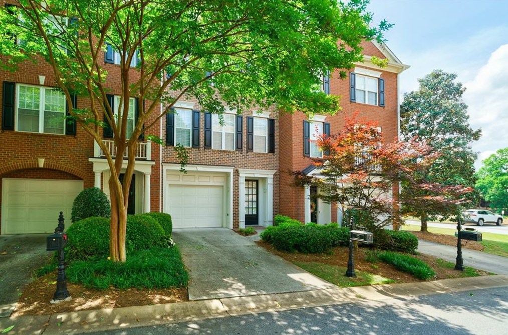 3604 Waters Edge Trl, Roswell, GA 30075-8229