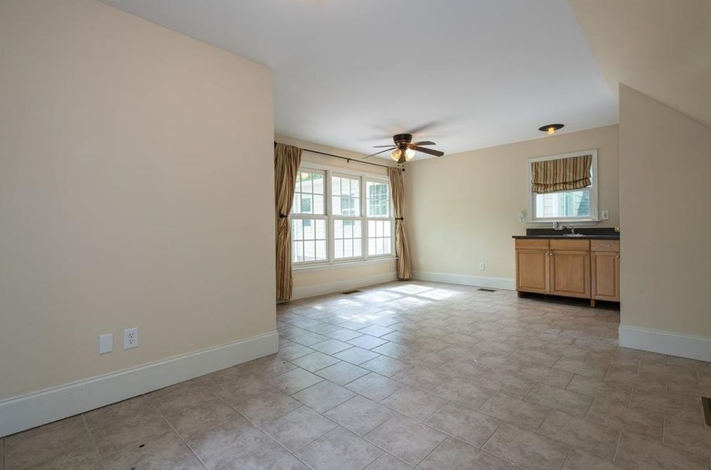 226 Inman Dr, Decatur GA  30030-3833 exterior