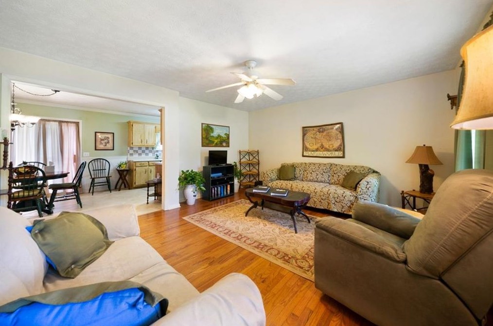 6839 Belton Bridge, Lula, GA 30554