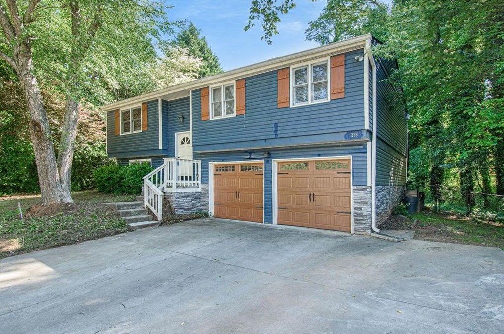 235 Sheringham Dr, Roswell, GA 30076-2471