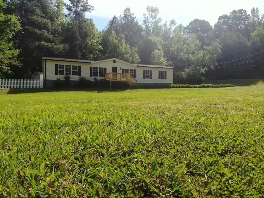 1240 Shope Lake Rd, Rydal, GA 30171