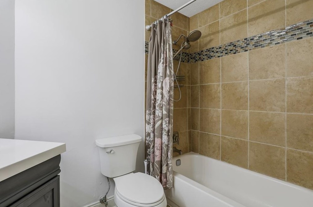 606 Glenleaf Dr, Norcross GA  30092-6106 exterior