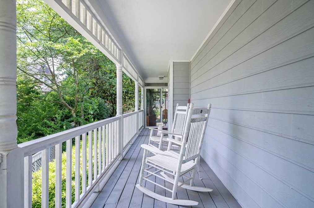 4425 Cooper Lake Rd, Smyrna, GA 30082-4601