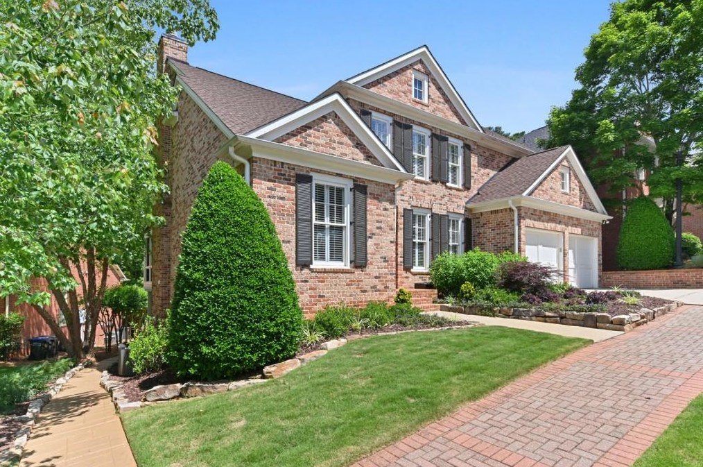 1590 Heritage Trl, Roswell, GA 30075-4897