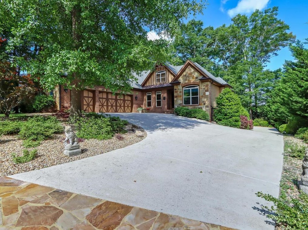 1657 Red Cedar Rd, Commerce, GA 30530