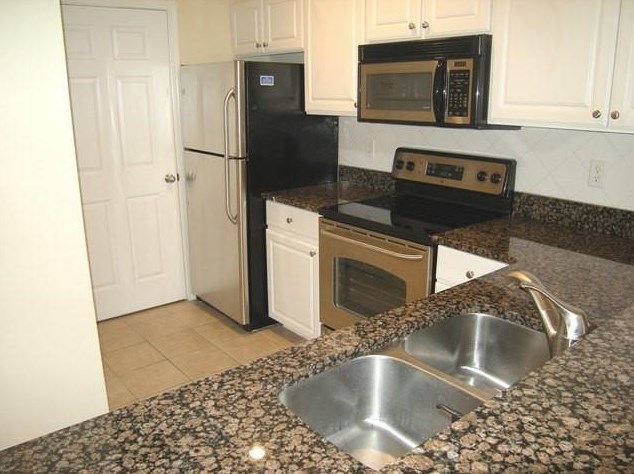 1307 Westchester Rdg, Atlanta GA  30329-2482 exterior