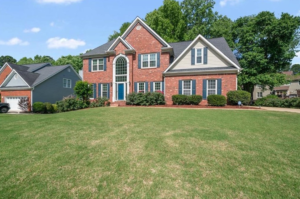 742 Springtor Dr, Lawrenceville, GA 30043-2163
