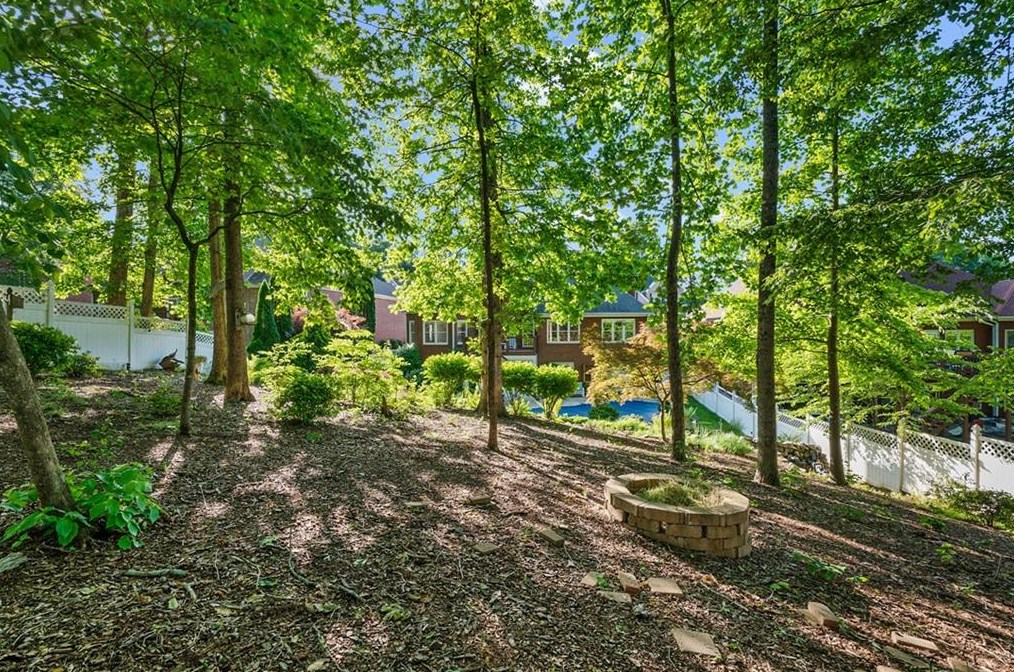 1240 Home Place Dr, Lawrenceville GA  30043-7094 exterior