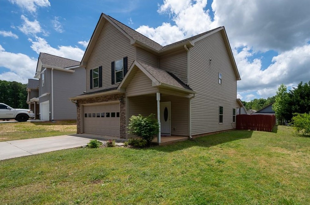 195 Highland Pointe Dr, Alto, GA 30510-2844