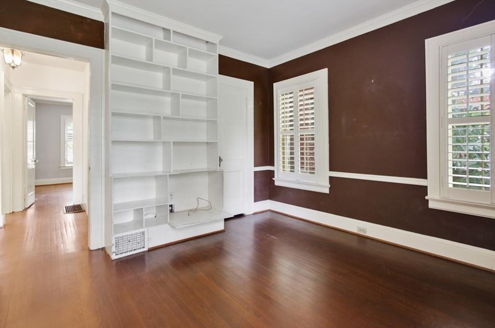 1180 Zimmer Dr, Atlanta GA  30306-2271 exterior