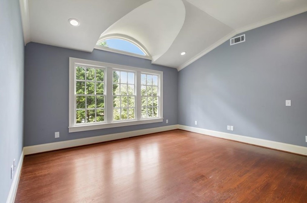 1180 Zimmer Dr, Atlanta GA  30306-2271 exterior