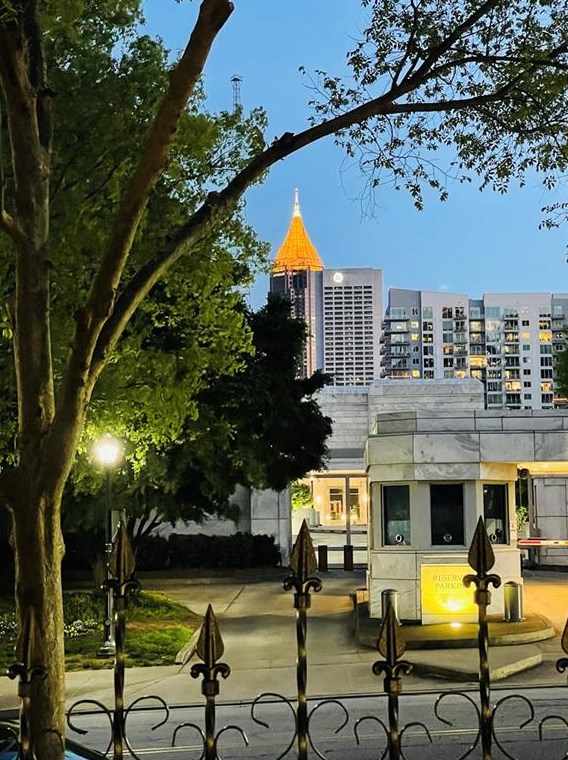 1075 Peachtree Walk, Atlanta GA  30309-4404 exterior