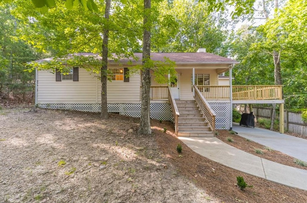 106 Leopard Ct, Waleska, GA 30183-3909