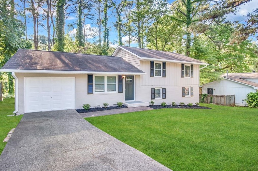 1539 Pine Glen Cir, Decatur, GA 30035