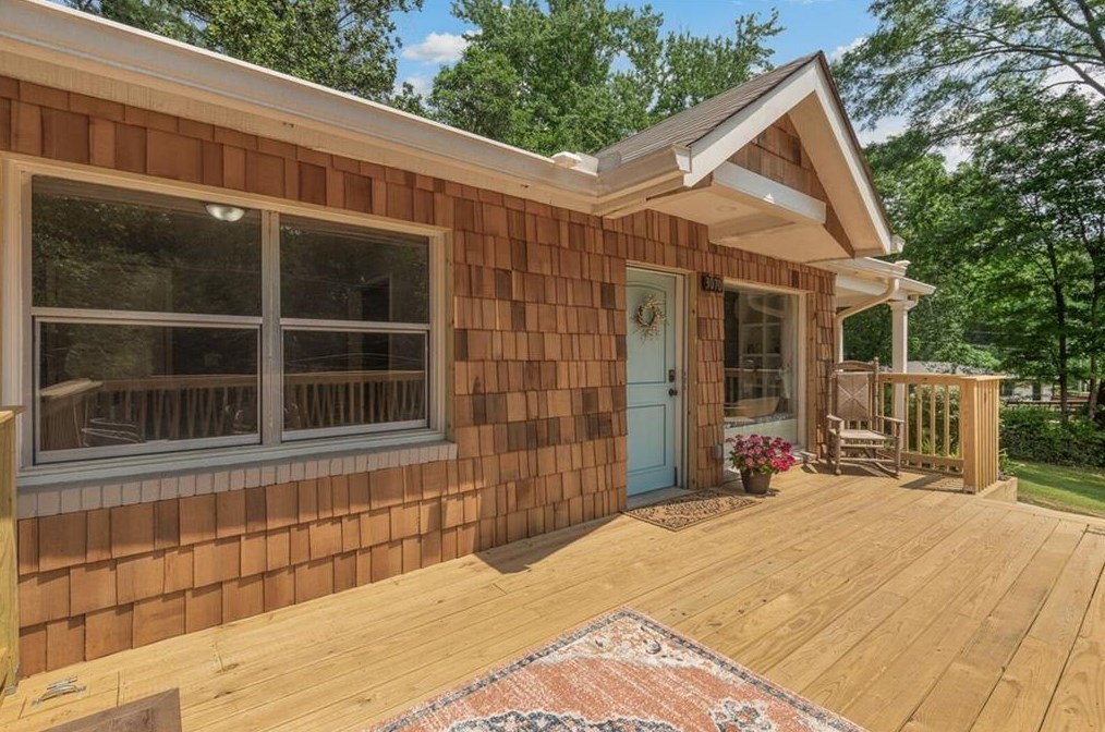 3070 Lindon Ln, Decatur GA  30033-3917 exterior