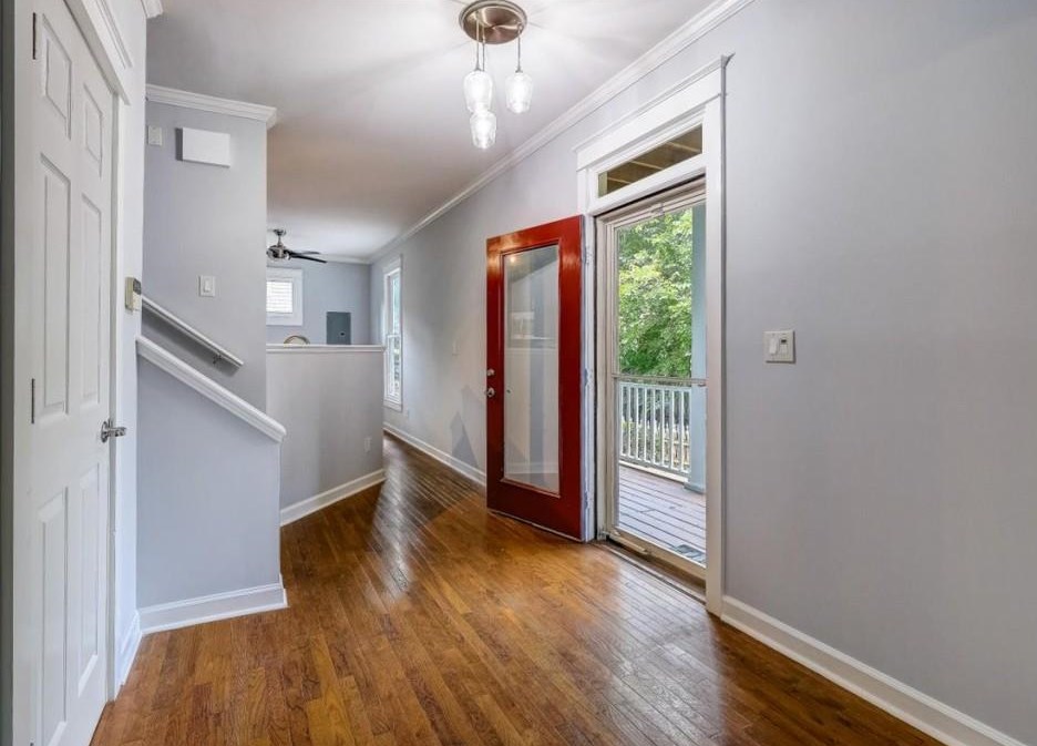 387 Oakland Ave, Atlanta GA  30312-2232 exterior