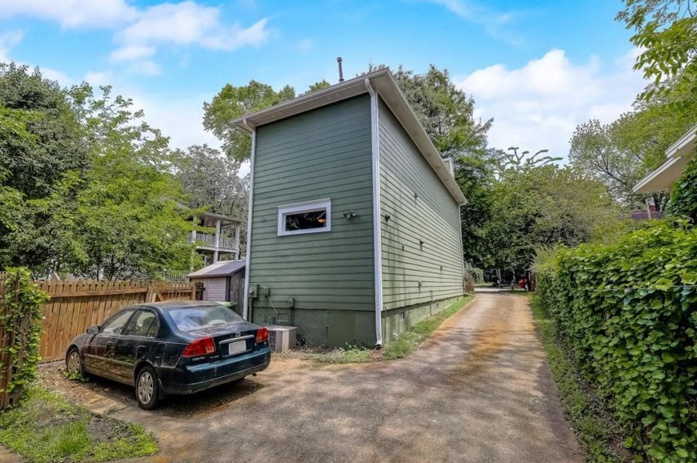 387 Oakland Ave, Atlanta GA  30312-2232 exterior