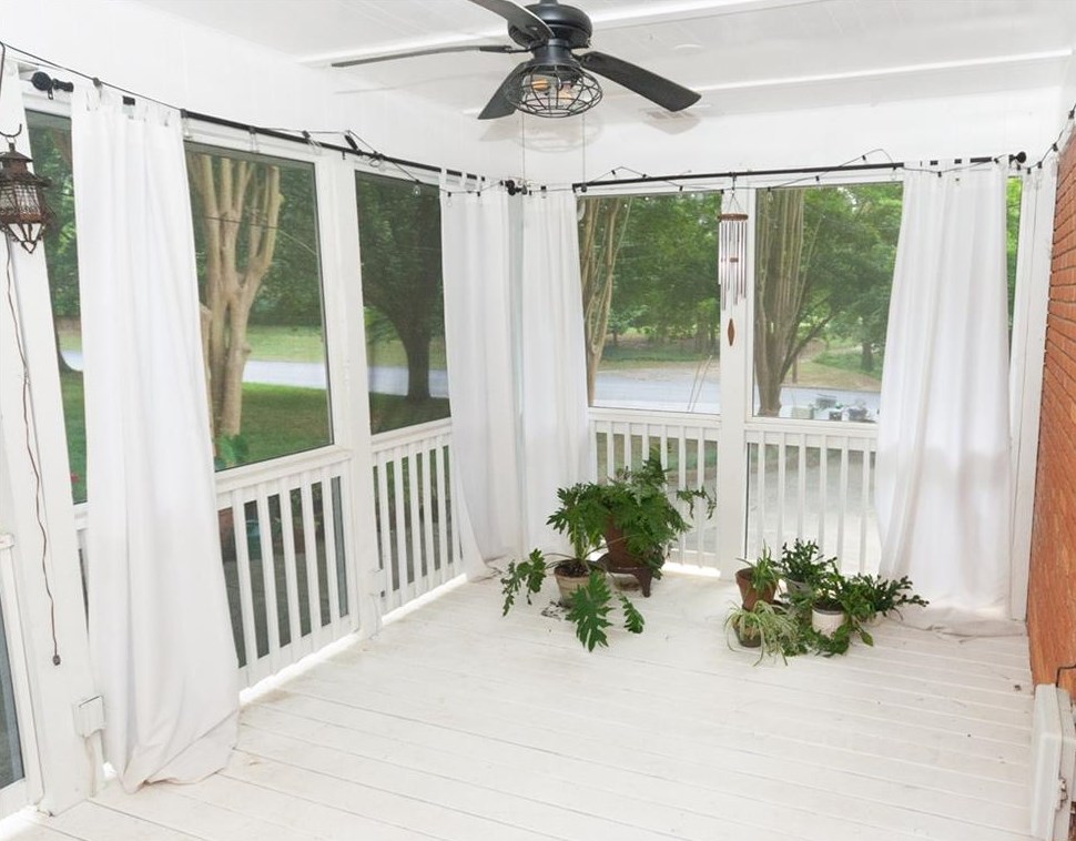 1555 Heatherwood Dr, Decatur GA  30033-1704 exterior