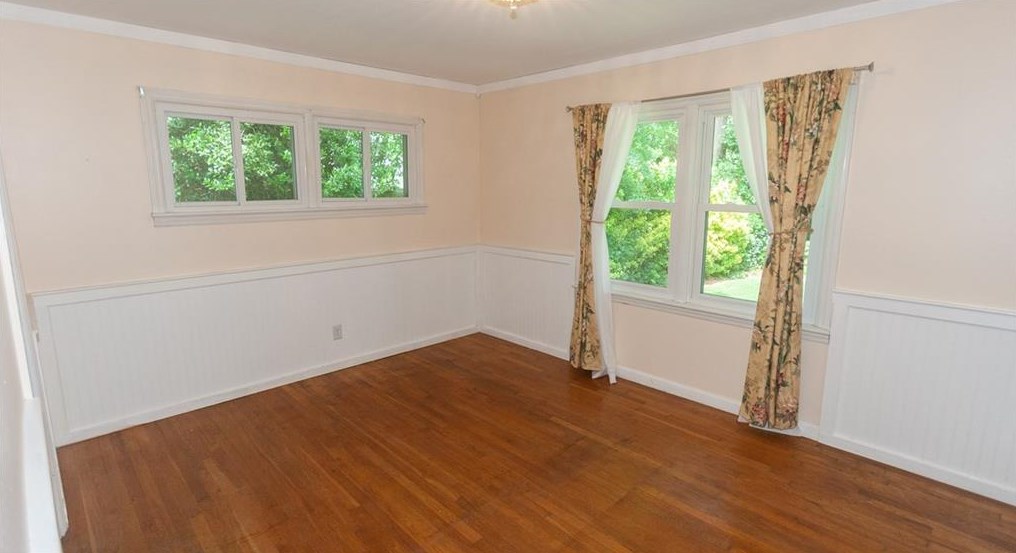 1555 Heatherwood Dr, Decatur GA  30033-1704 exterior