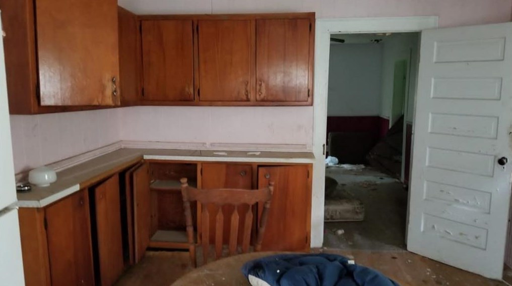 17 6th St, Griffin, GA 30223
