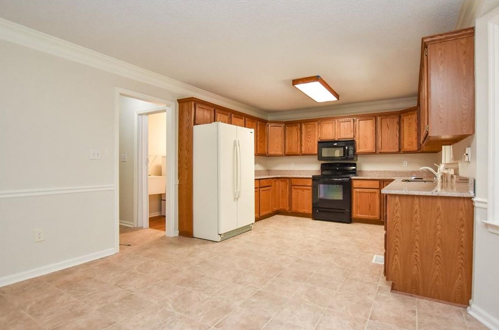 120 Hillsborough Dr, Athens GA  30606-6424 exterior