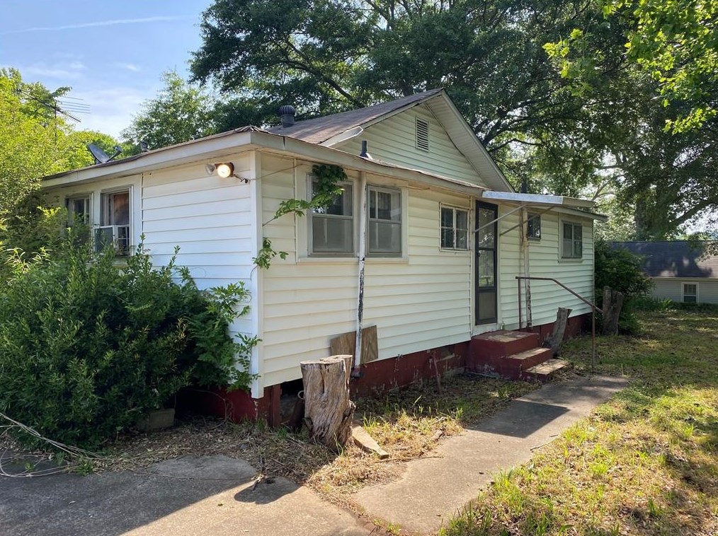 123 Grove Park Ave, Dallas, GA 30132