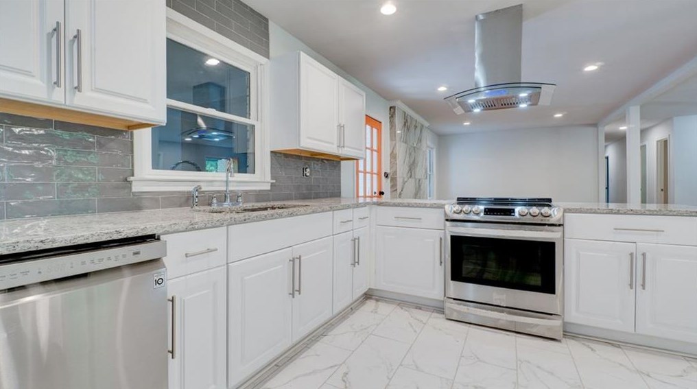 4330 Stonewall Tell Rd, Atlanta GA  30349-1714 exterior