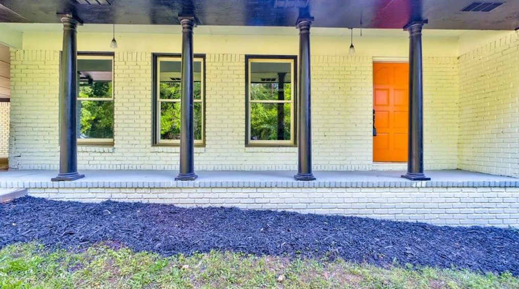 4330 Stonewall Tell Rd, Atlanta GA  30349-1714 exterior