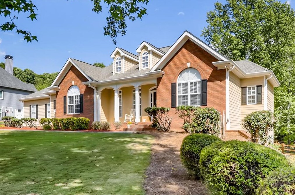 4555 Blooming Way, Flowery Branch, GA 30542