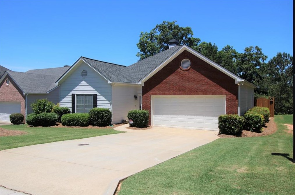 375 Foe Creek Dr, Roswell, GA 30076