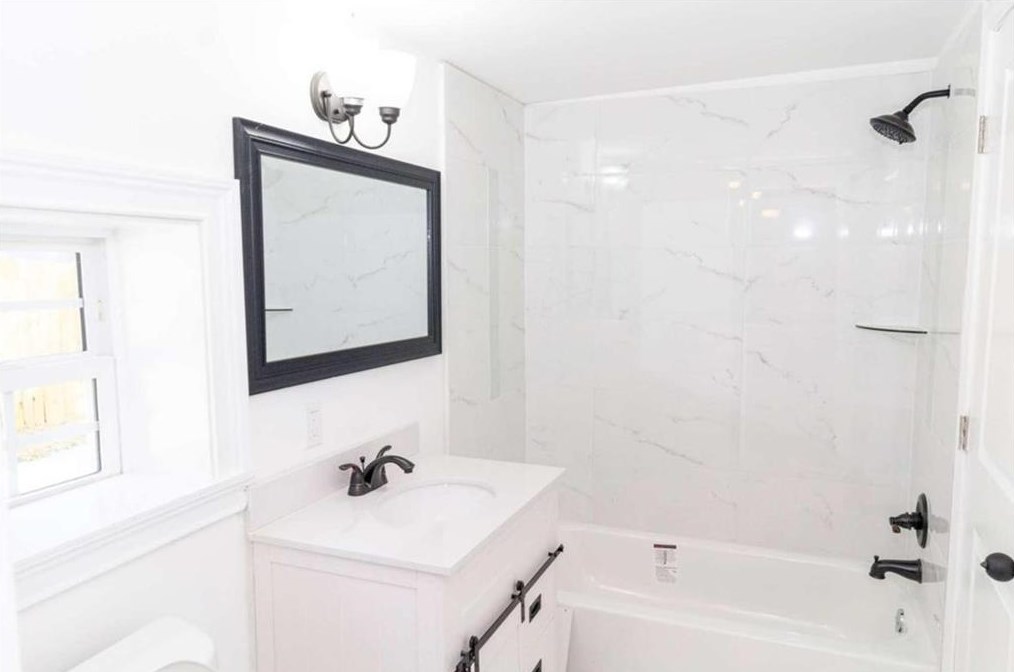 2021 Tiger Flowers Dr, Atlanta GA  30314-1325 exterior