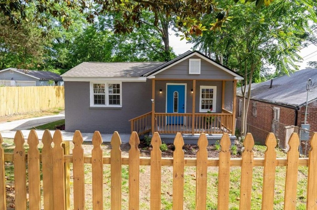 2021 Tiger Flowers Dr, Atlanta GA  30314-1325 exterior