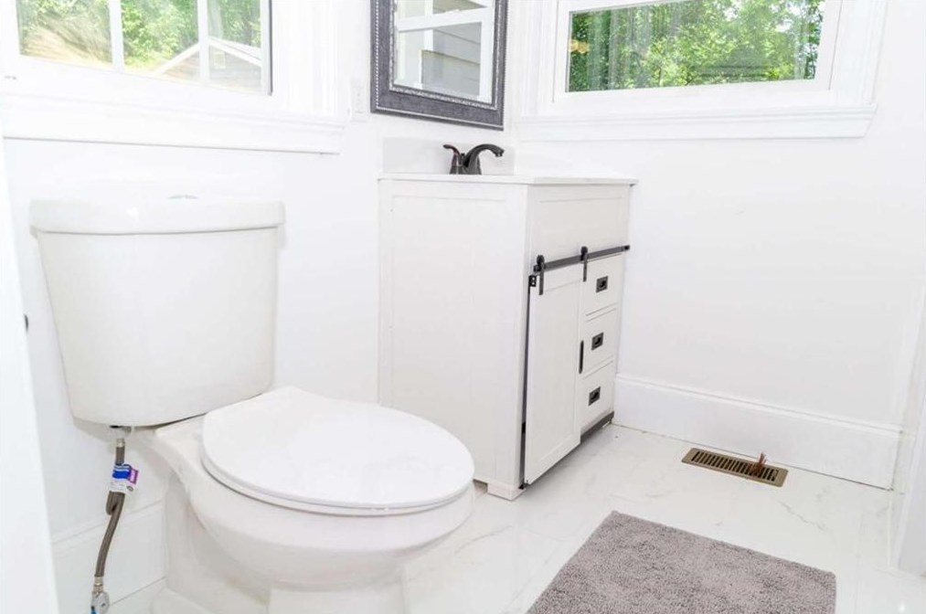 2021 Tiger Flowers Dr, Atlanta GA  30314-1325 exterior