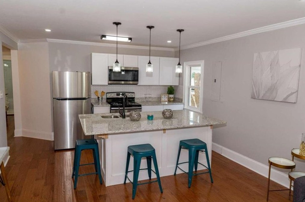 2021 Tiger Flowers Dr, Atlanta GA  30314-1325 exterior