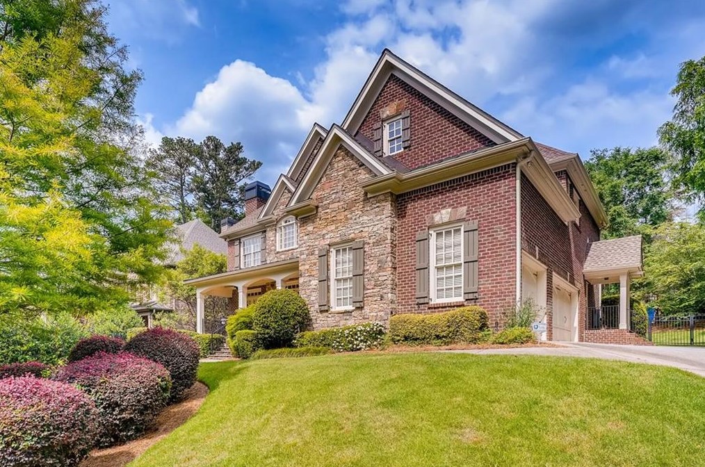 3761 Watkins Pl, Atlanta, GA 30319-1826