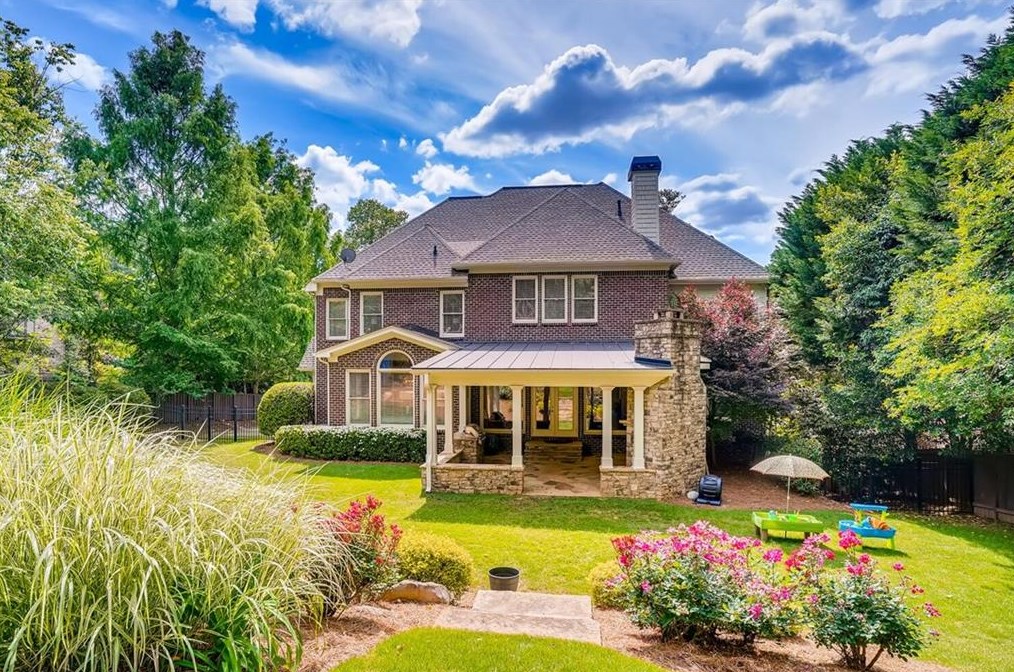 3761 Watkins Pl, Atlanta GA  30319-1826 exterior