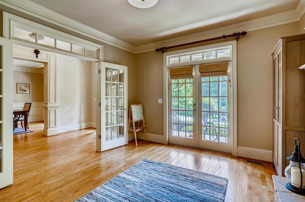 3761 Watkins Pl, Atlanta GA  30319-1826 exterior