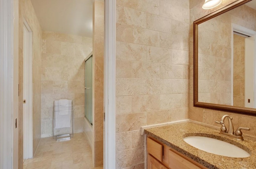 2932 Hamilton Sq, Decatur GA  30033-1146 exterior