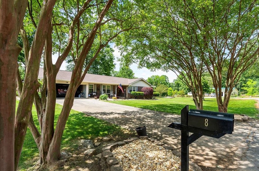 8 Shallowood Pl, Euharlee, GA 30121-1957