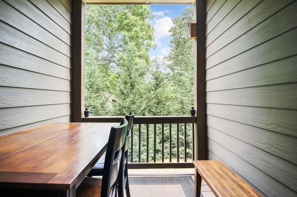 3011 Eltham Pl, Decatur GA  30033-3253 exterior