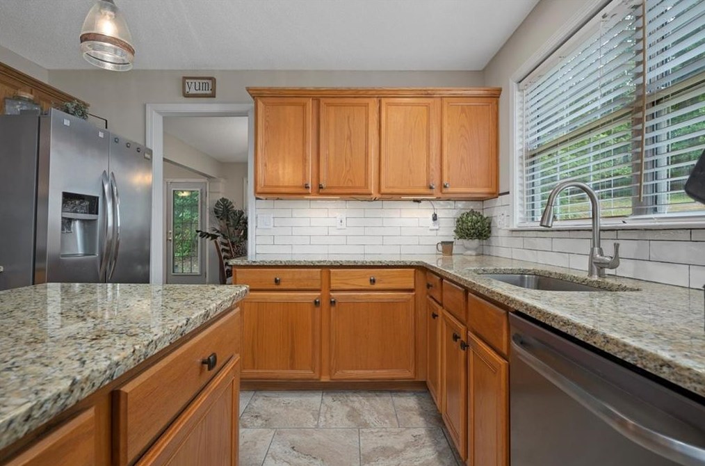 2515 Traywick Chase, Alpharetta GA 30004-4206 exterior