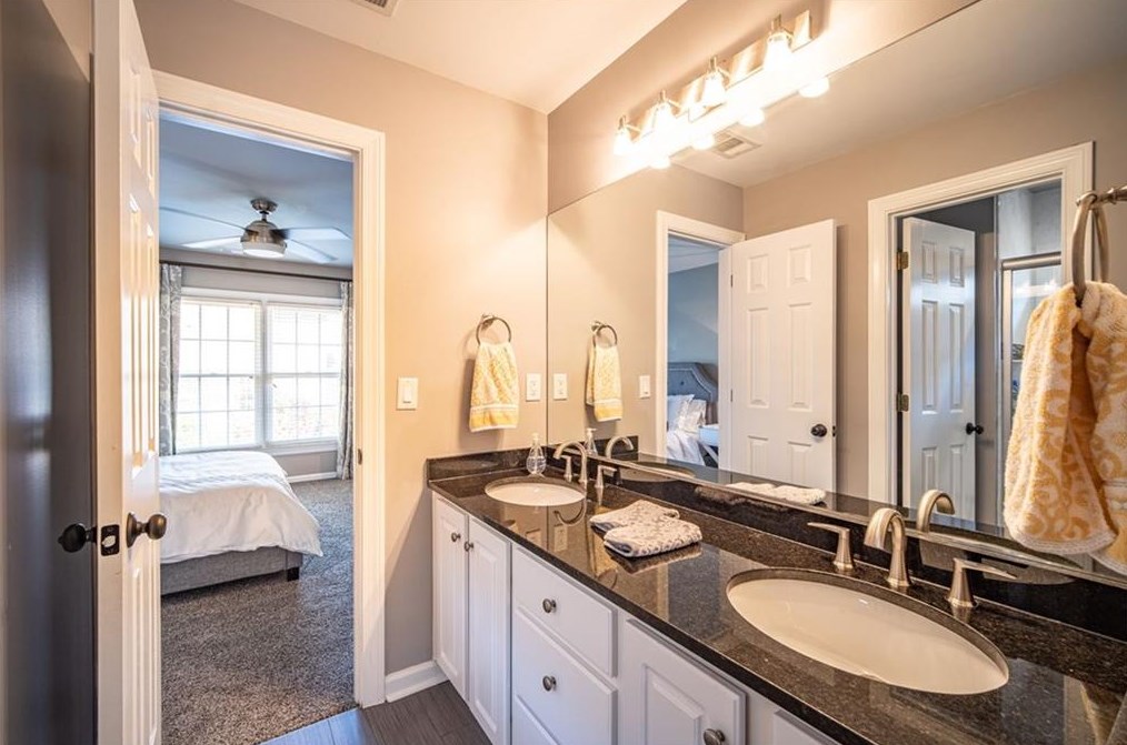 415 Wembley Cir, Atlanta GA  30328-6755 exterior