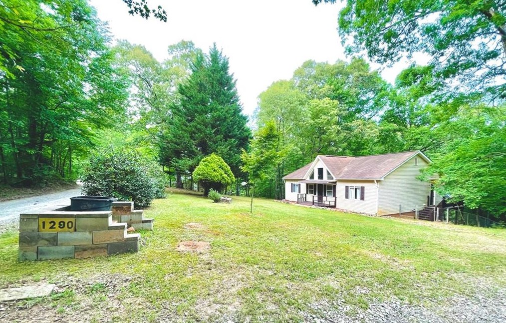 1290 Pecks Mill Creek Rd, Dahlonega, GA 30533