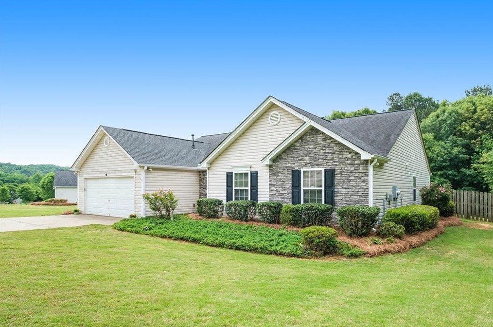 8445 River Hill Commons Dr, Ball Ground, GA 30107