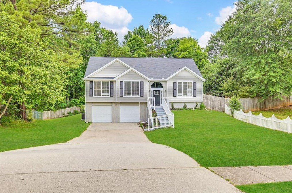135 Carrera Rd, Stockbridge, GA 30281