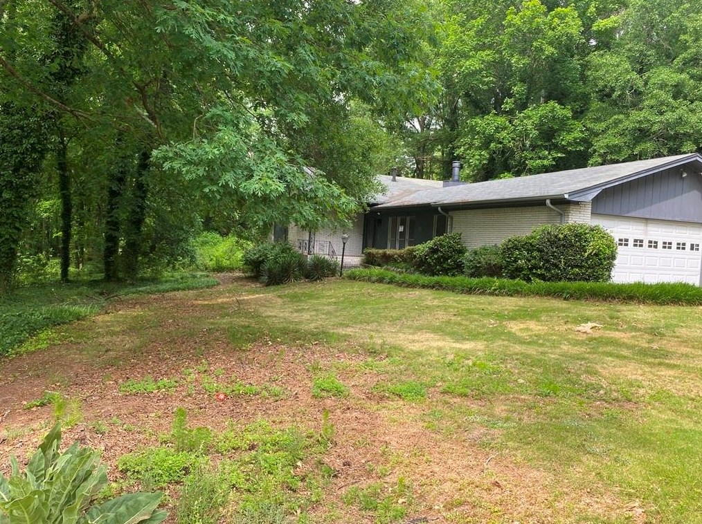 2563 Lake Capri Dr, Conyers, GA 30012